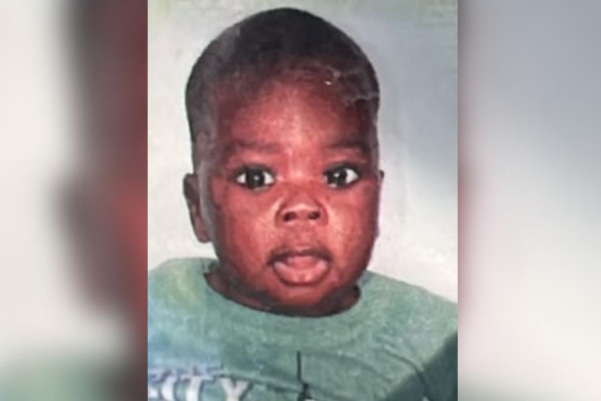 Bebê morre em creche em SP após ficar preso em grade durante confraternização