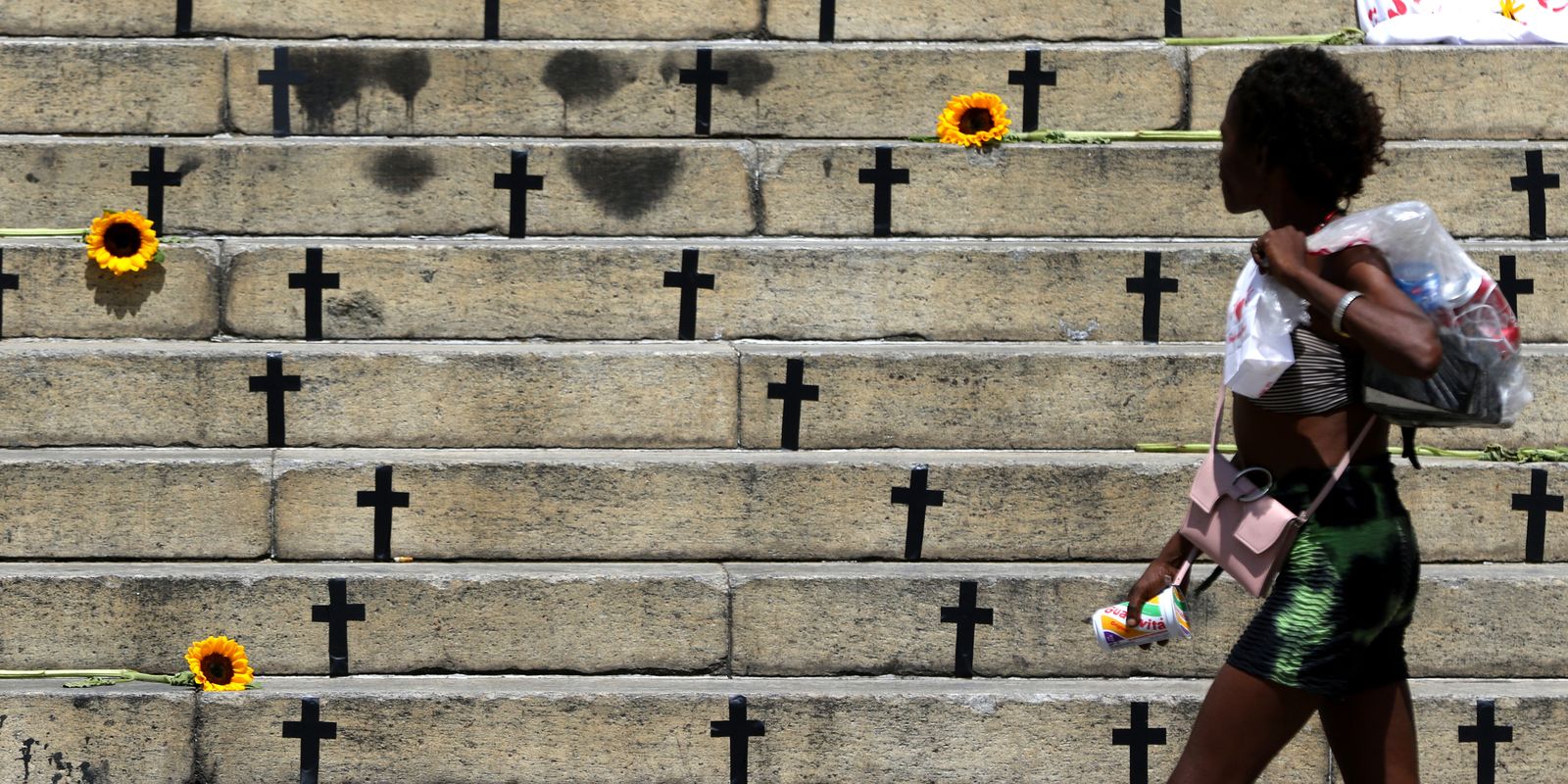 Brasil registra queda histórica de 8,2% em mortes violentas em 2025, mas feminicídios sobem