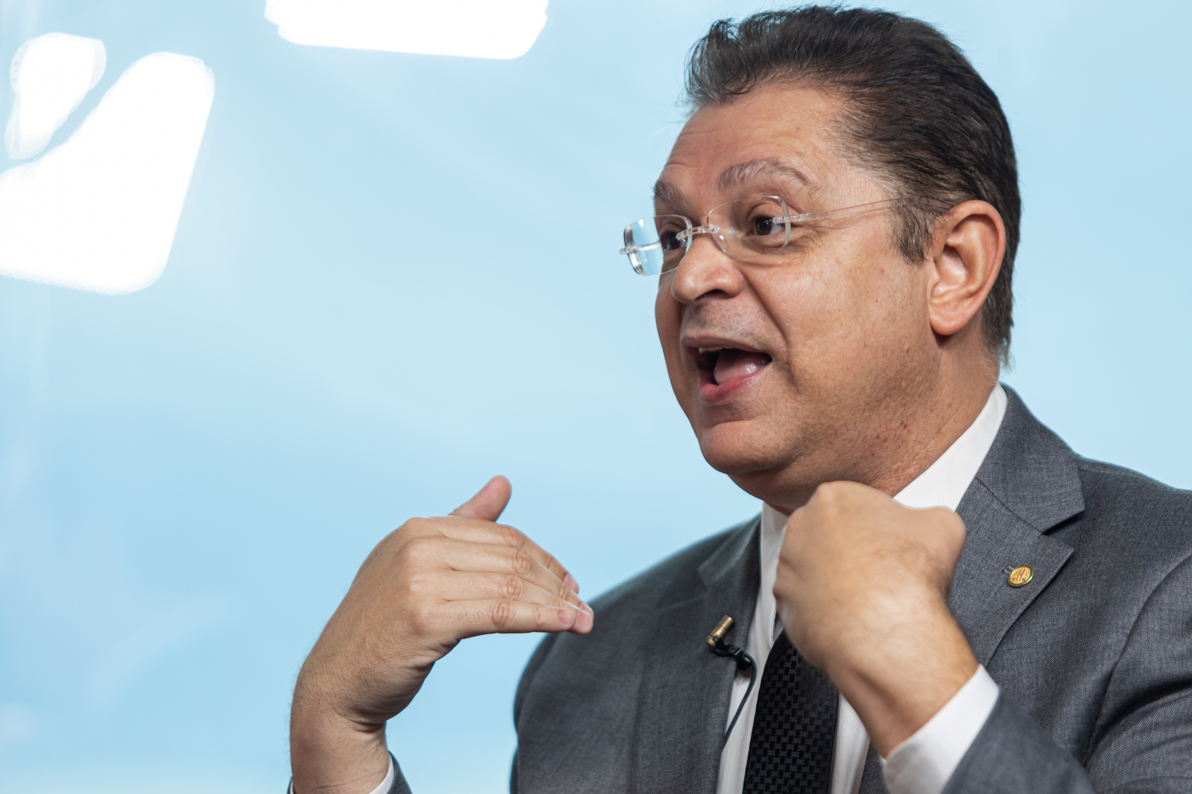 Operação da PF investiga desvio de cota parlamentar e atinge grupo ligado a Sóstenes Cavalcante