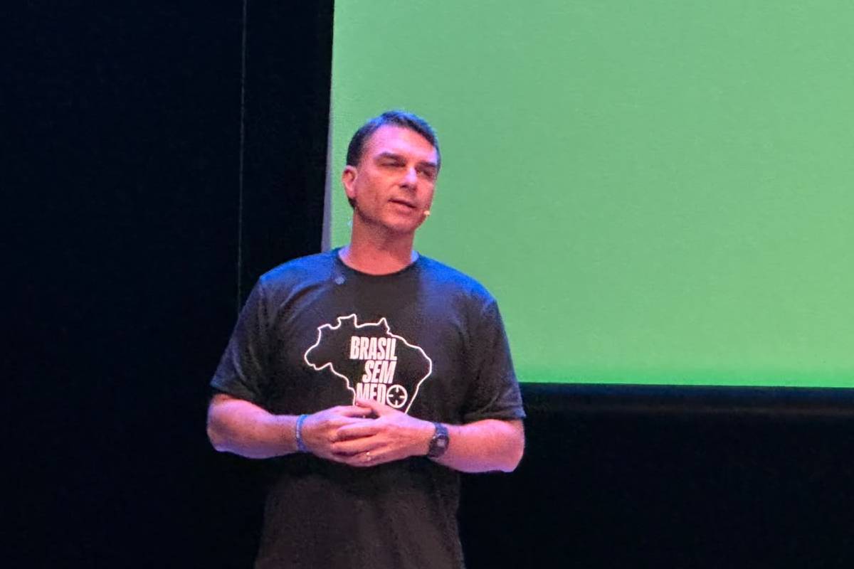 Pesquisa aponta desafios para uma eventual candidatura de Flávio Bolsonaro