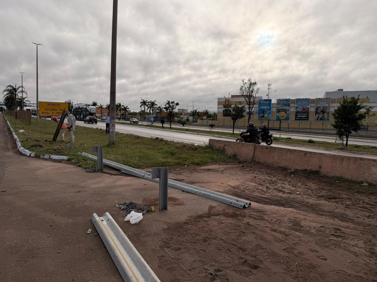 Obras do viaduto em Valparaíso de Goiás avançam com abertura de retornos temporários na BR-040