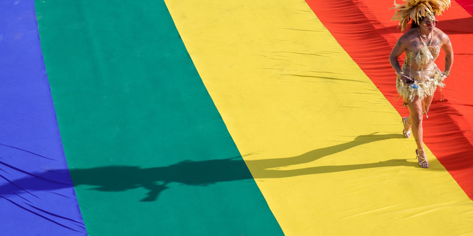 Parada brasília orgulho destaca campanha de voto e luta contra preconceito