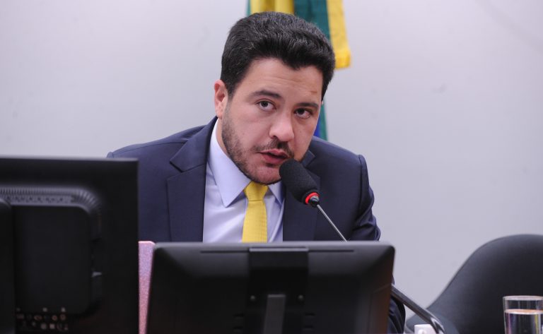 Projeto de lei propõe excluir BPC do cálculo do Bolsa Família para pessoas com deficiência