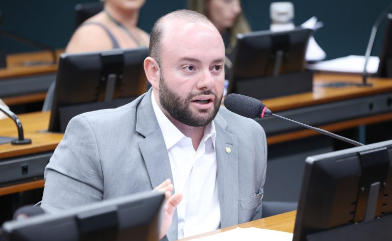 Projeto na Câmara dos Deputados visa combater exploração sexual com identificação em estabelecimentos de hospedagem