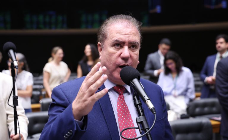 Câmara dos Deputados analisa projeto para subsídio federal em seguro contra catástrofes naturais