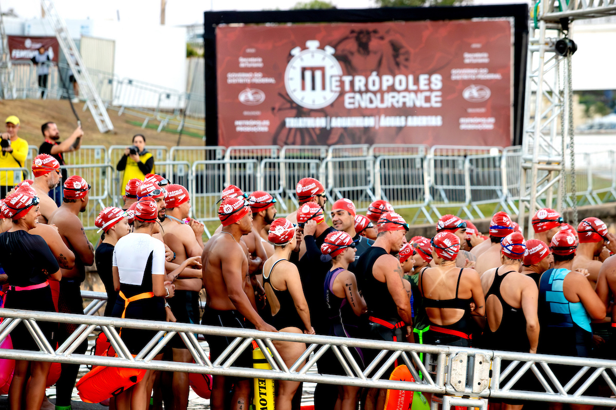 Metrópoles Endurance Triatlo movimenta o Lago Paranoá com provas aquáticas