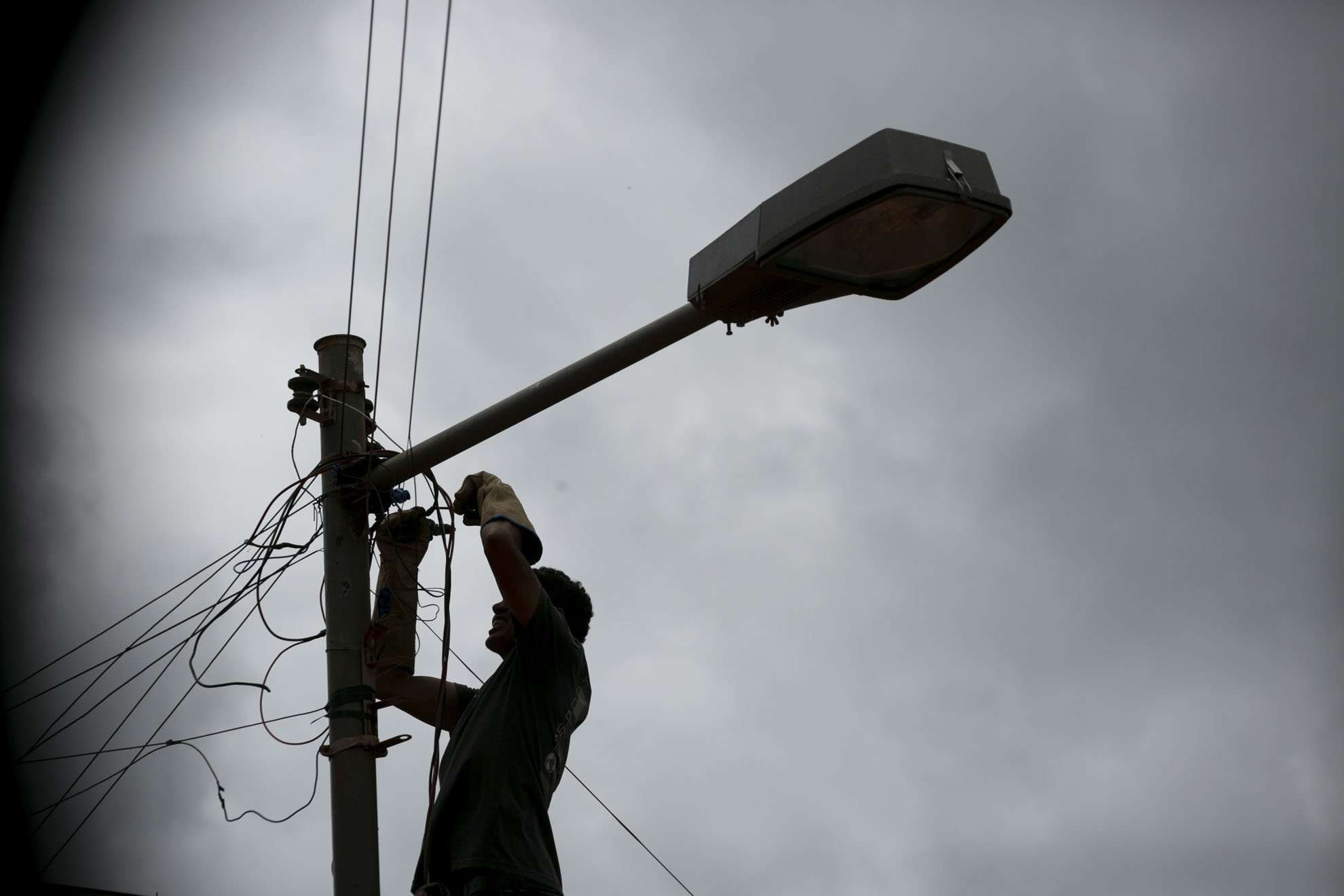 Moradores enfrentam corte de energia no Lago Norte nesta sexta-feira