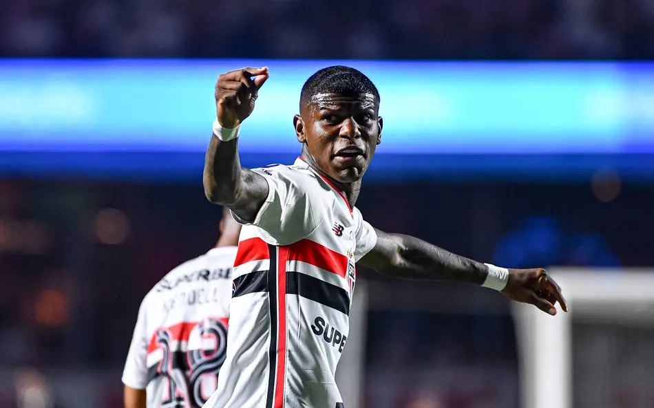 São Paulo continua busca por zagueiro no mercado após retorno de Arboleda