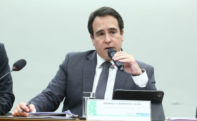 Secretário do Tesouro Nacional aponta resiliência econômica do Brasil pós-pandemia