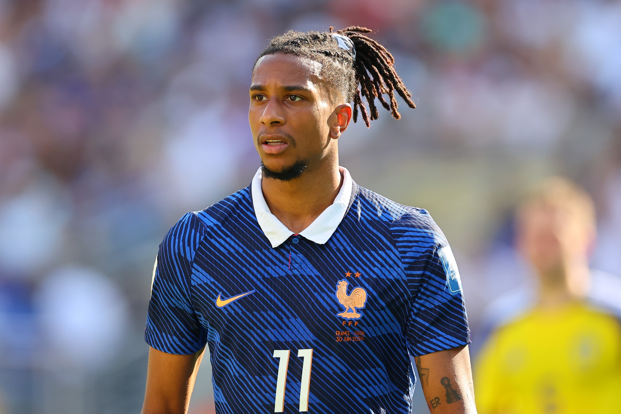 Michael Olise considera jogar pelo Real Madrid, segundo jornal francês