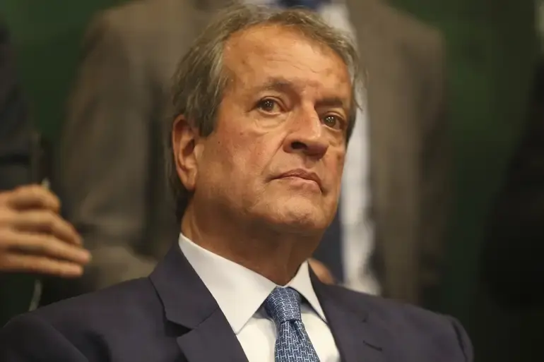 STF bloqueia R$ 119 milhões de Valdemar Costa Neto por suspeita de desvio no orçamento secreto