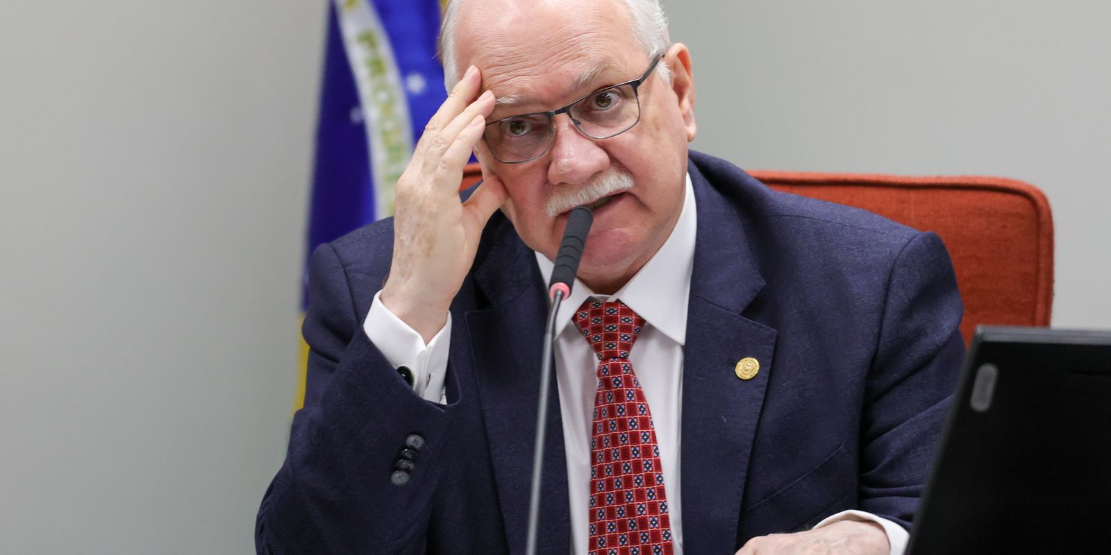 Fachin afirma que STF atuará sem pressões externas após tarifas dos EUA
