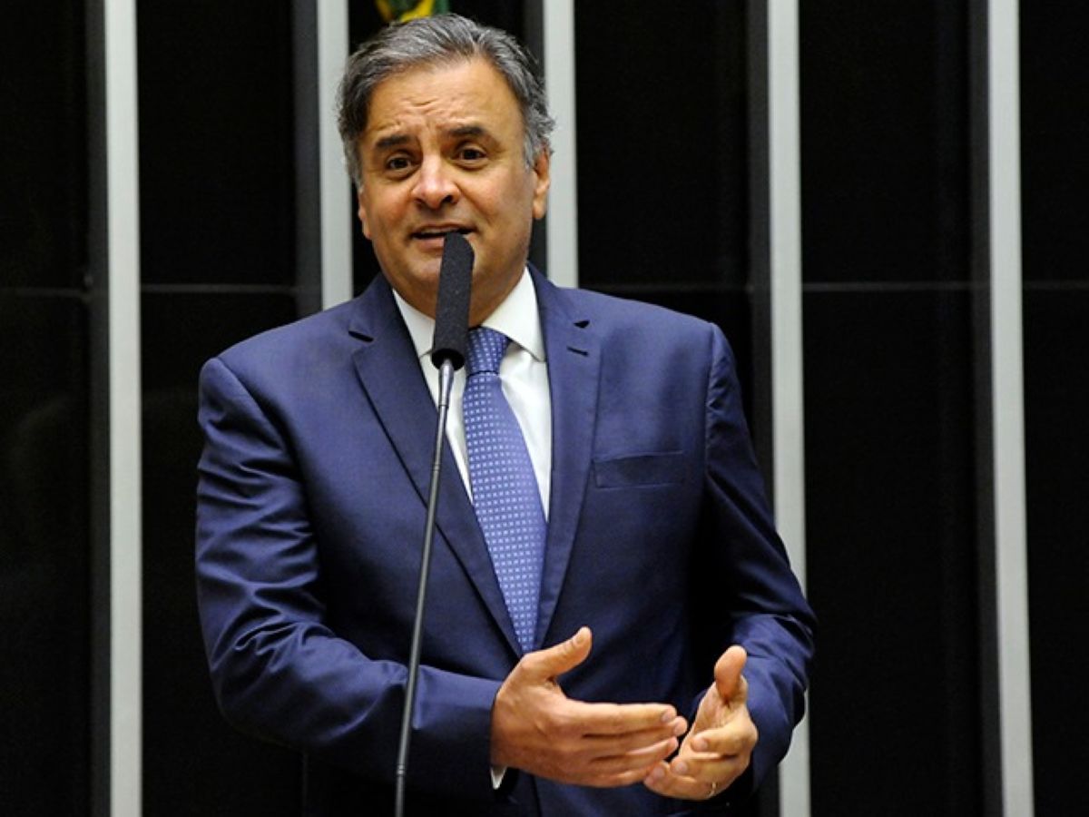 Valdemar Costa Neto propõe aliança com Aécio Neves para chapa do PL em Minas Gerais