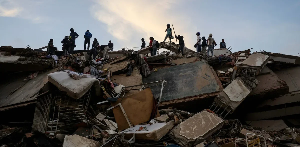 Sobe para 2.295 o número de mortes após terremotos na Venezuela