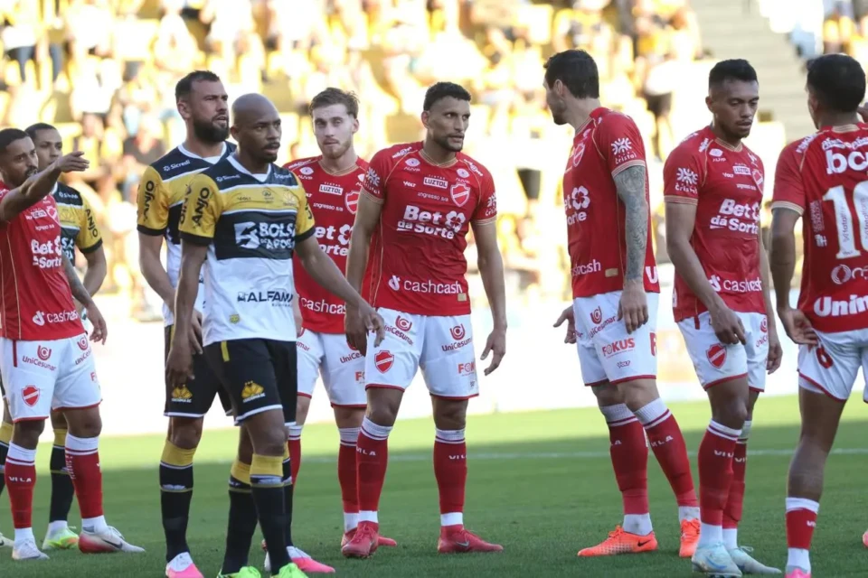 Vila Nova e Fortaleza se enfrentam em jogo crucial pela Série B