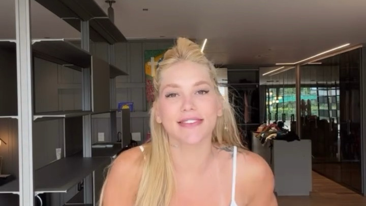 Virginia Fonseca e Vini Jr. visitam o Cristo Redentor em madrugada especial
