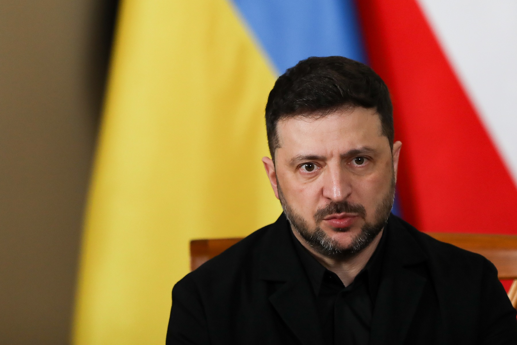 Zelensky acusa satélites russos no Irã de orientar ataques a bases americanas