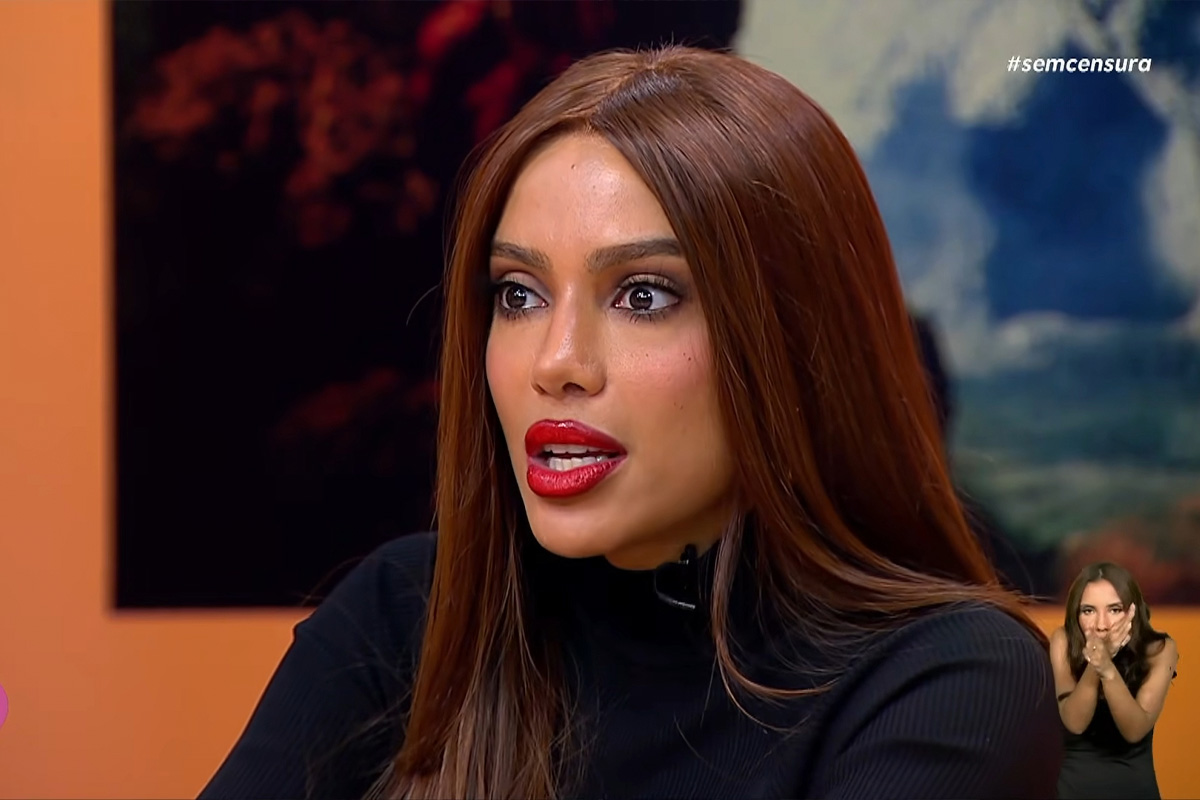 Cantora Anitta relata que cobrança política acelerou revelação religiosa