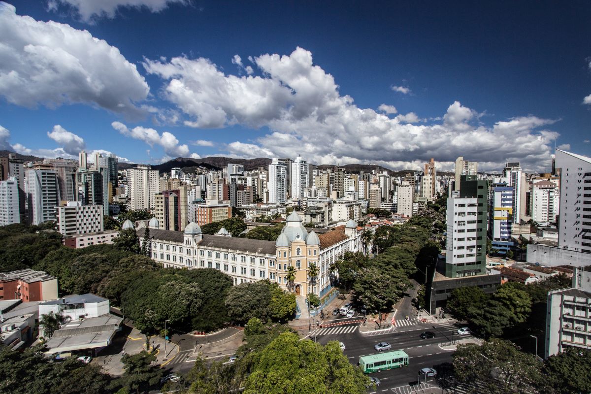A temperatura em Belo Horizonte despenca 10°C nesta terça-feira após calor intenso