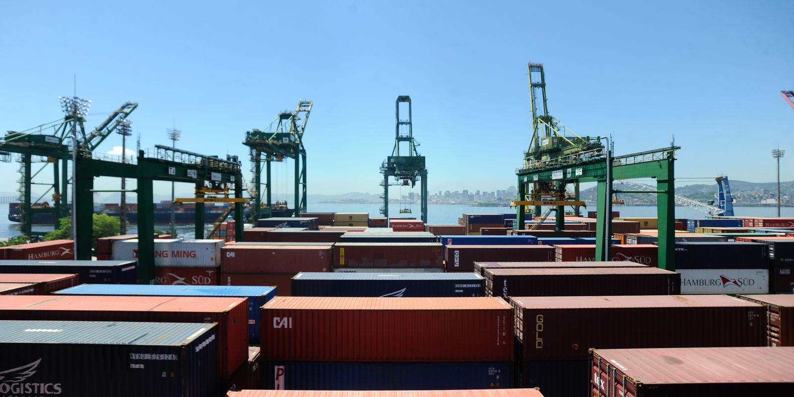 Brasil e Estados Unidos definem data para negociar sobretaxas comerciais