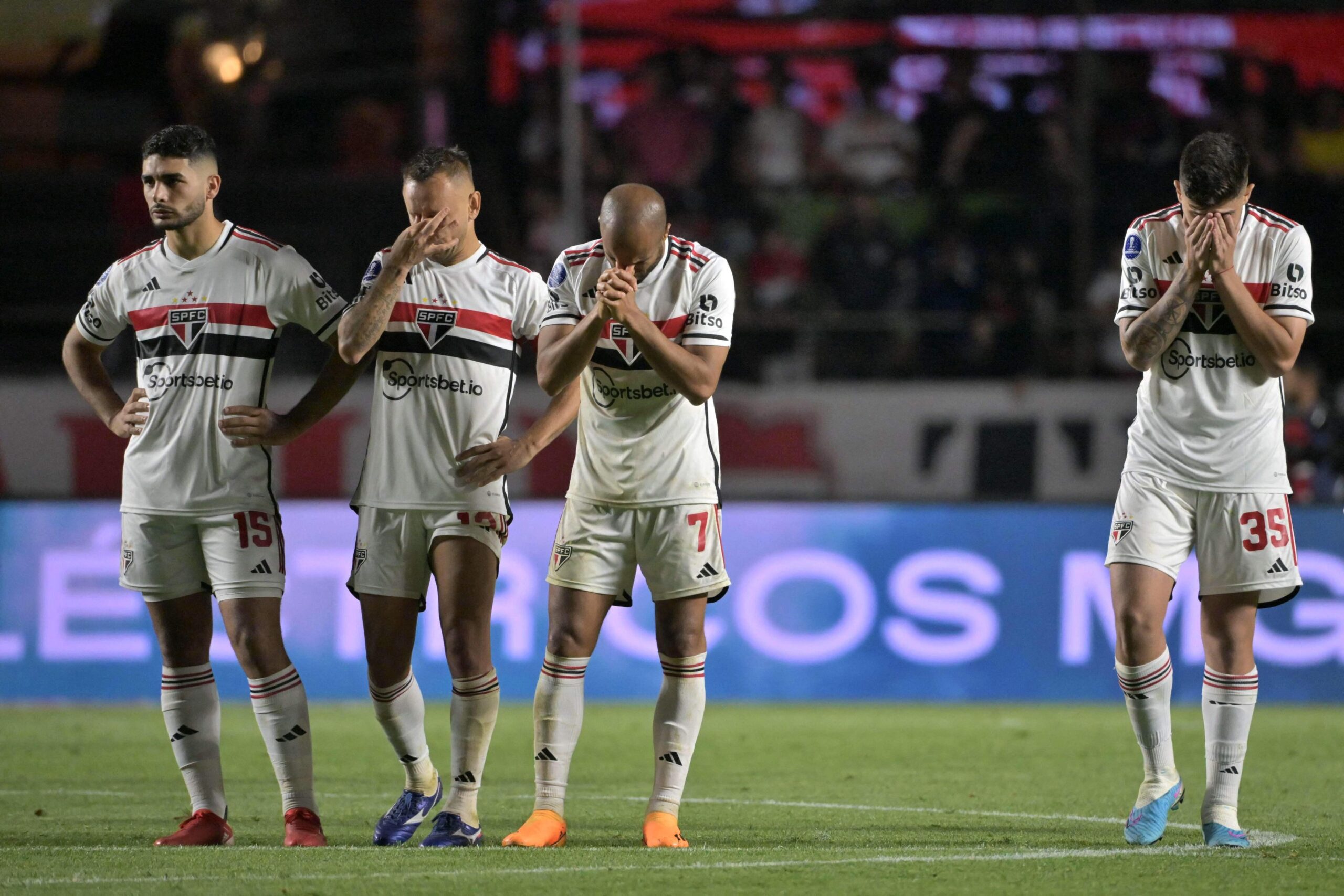 Brasileirão ganha novo time na briga contra rebaixamento após rodada