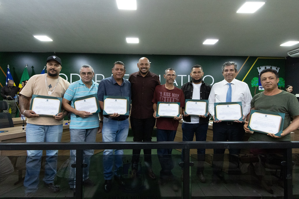 Câmara de Valparaíso realiza homenagem ao Dia dos Pais em sessão especial