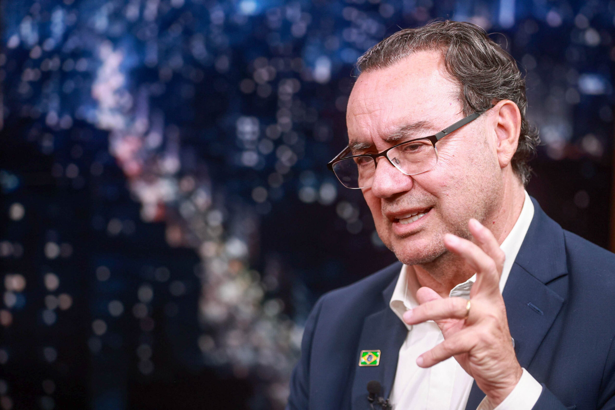 Campanhas presidenciais articulam ir ao TSE contra boom de Augusto Cury