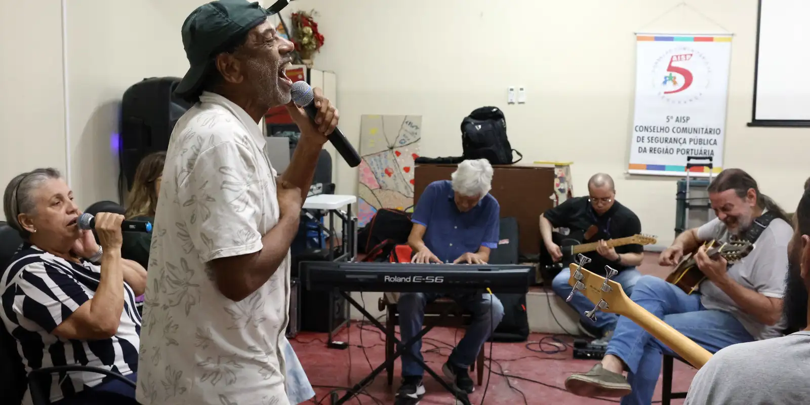 Grupo Harmonia Enlouquece lança quinto álbum focado no cuidado em saúde mental