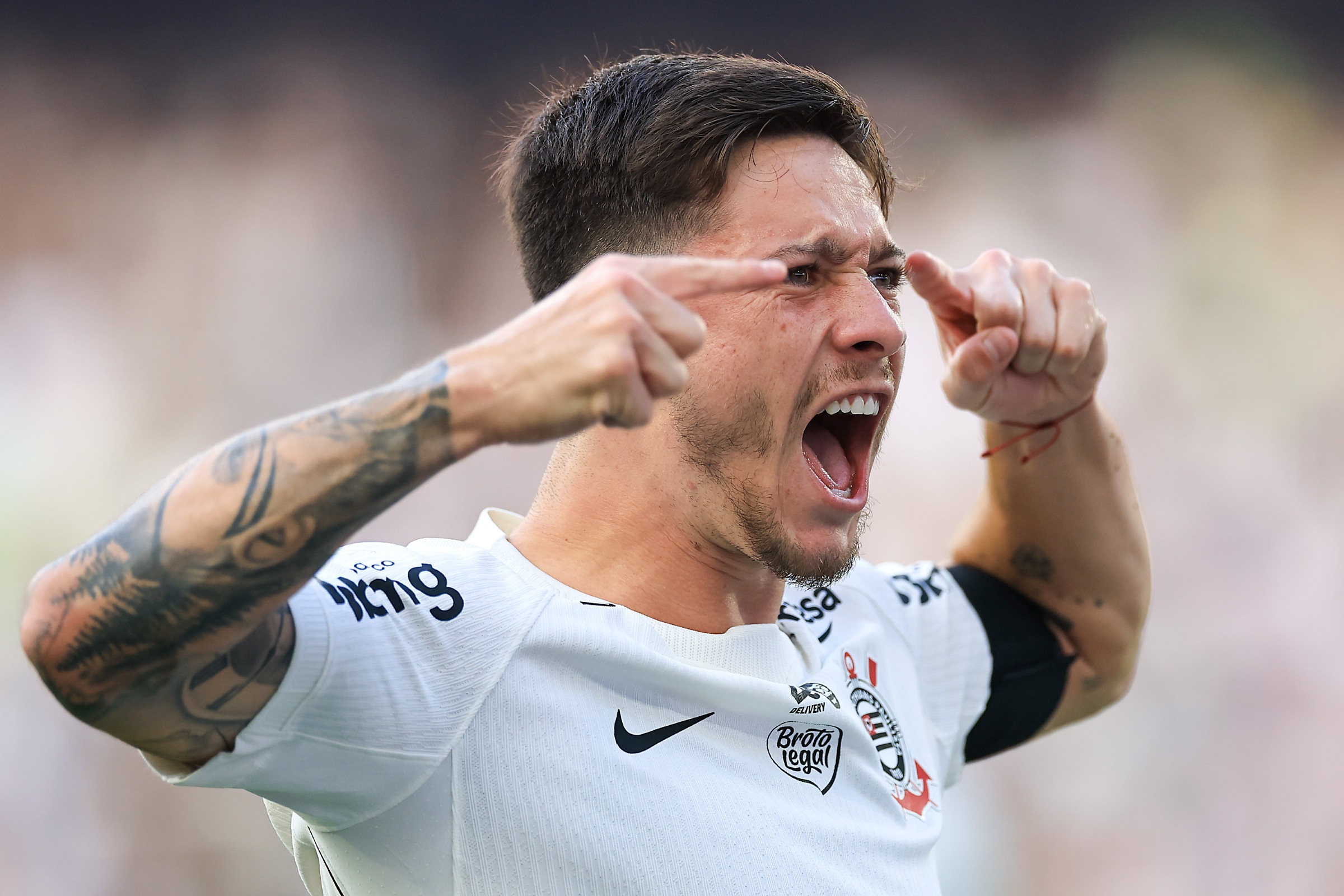Com seis jogos, a 23ª rodada do Brasileirão tem duelos do G-4 e Z-4 neste domingo