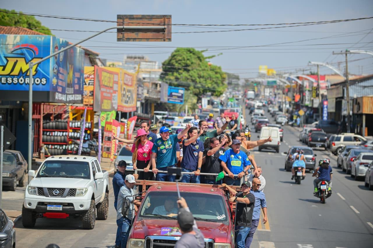 Daniel Vilela lidera carreata na divisa entre Goiânia e Aparecida de Goiânia