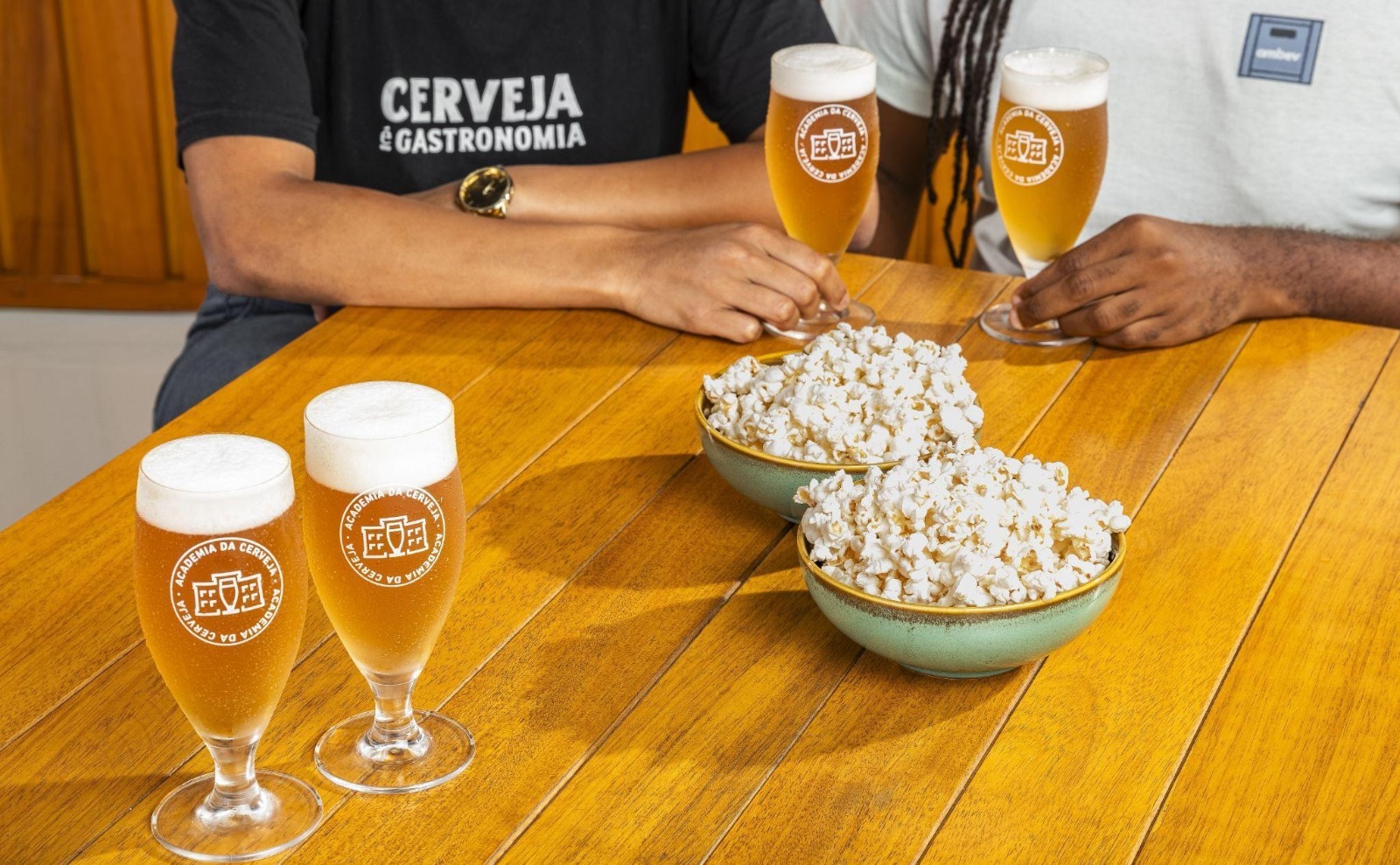 Aprenda truques de harmonização de cerveja com pratos econômicos