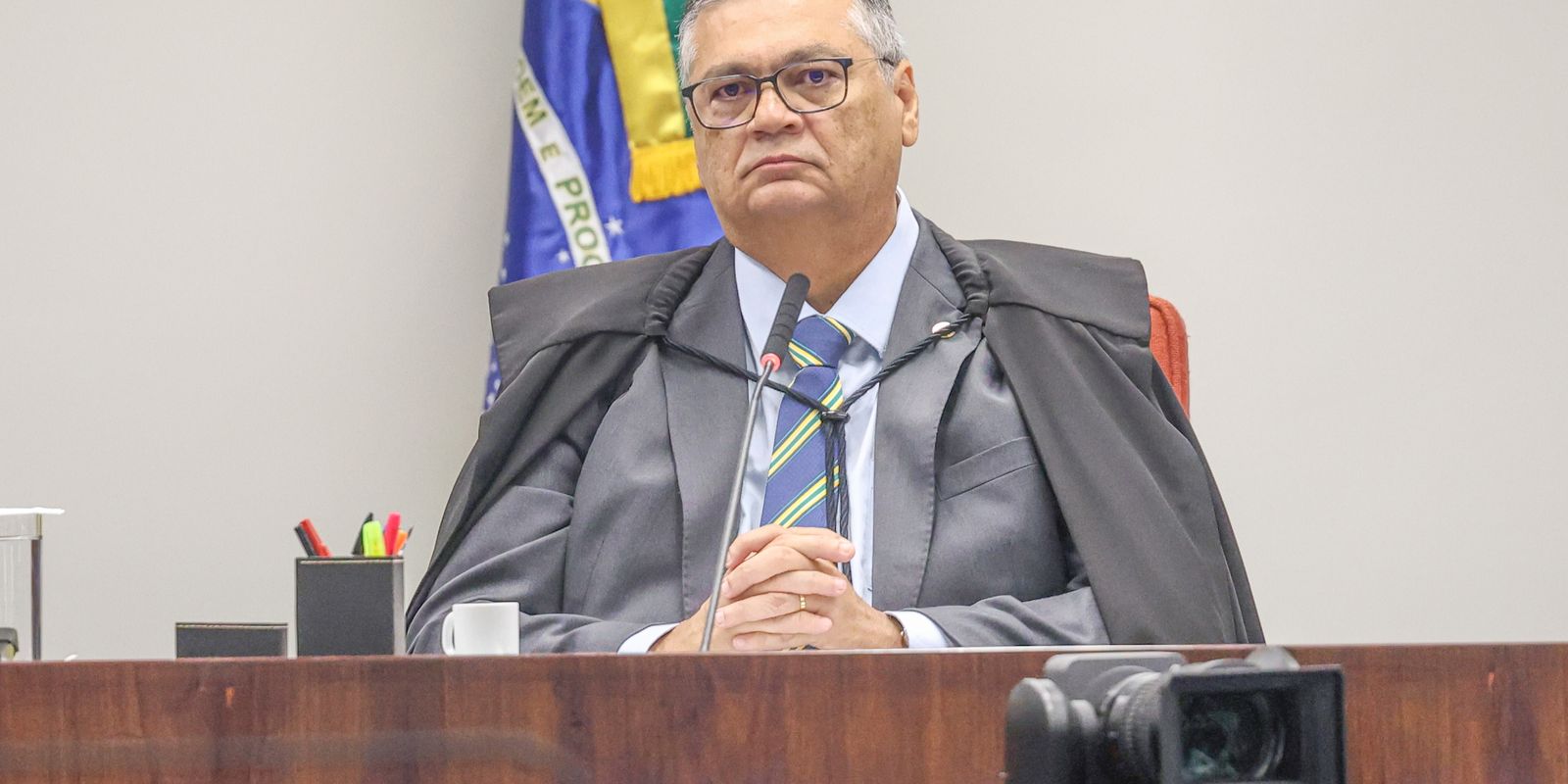 Flávio Dino determina afastamento do presidente do TCE do Maranhão por 180 dias