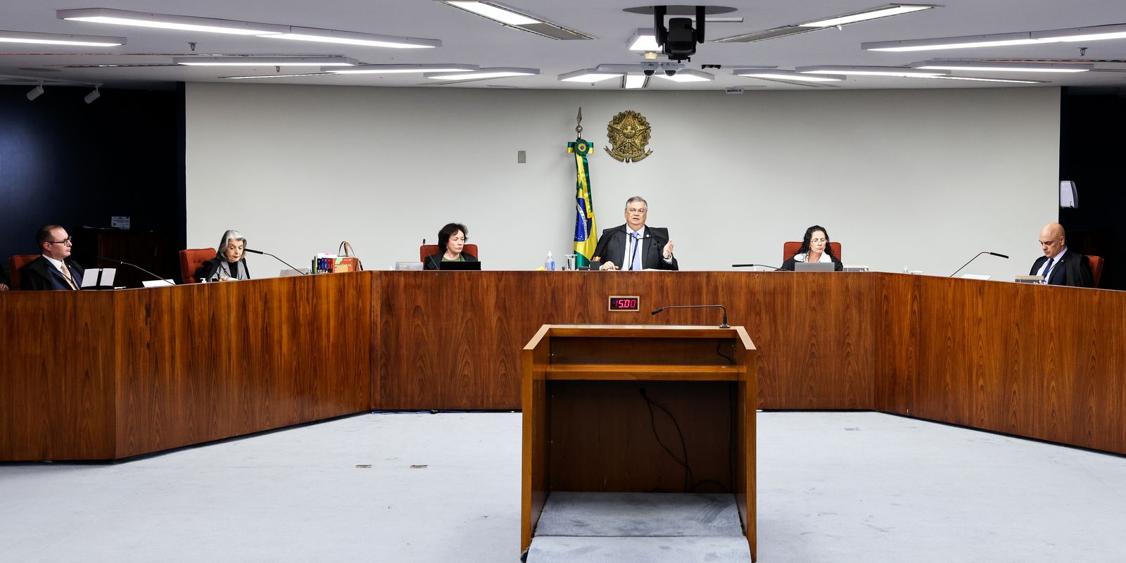 Ministros do STF defendem rediscussão sobre exigência de diploma para jornalistas
