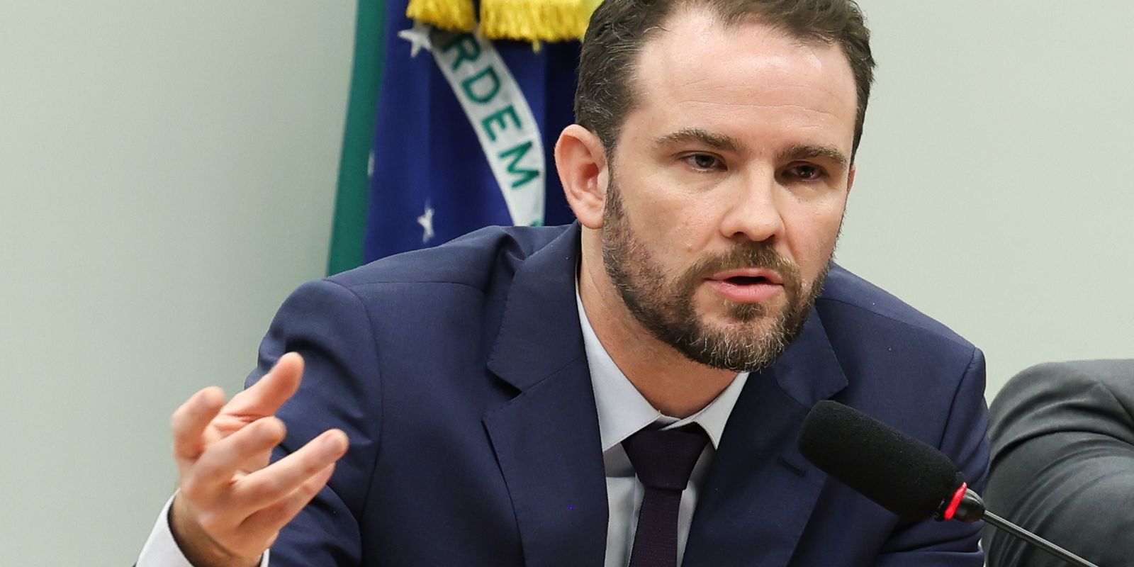 Dario Durigan defende relações comerciais diversificadas para o Brasil