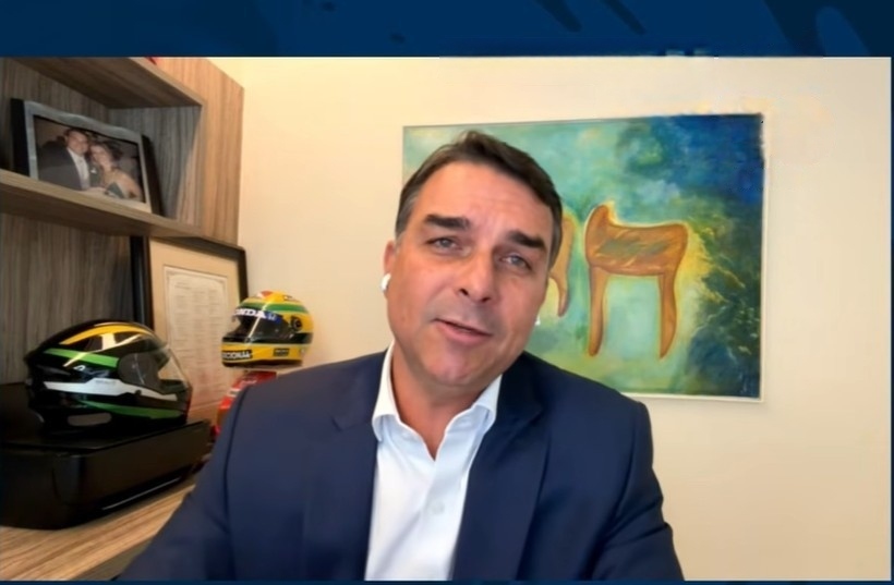 Flávio Bolsonaro planeja anunciar candidato a vice até o dia 15 de agosto