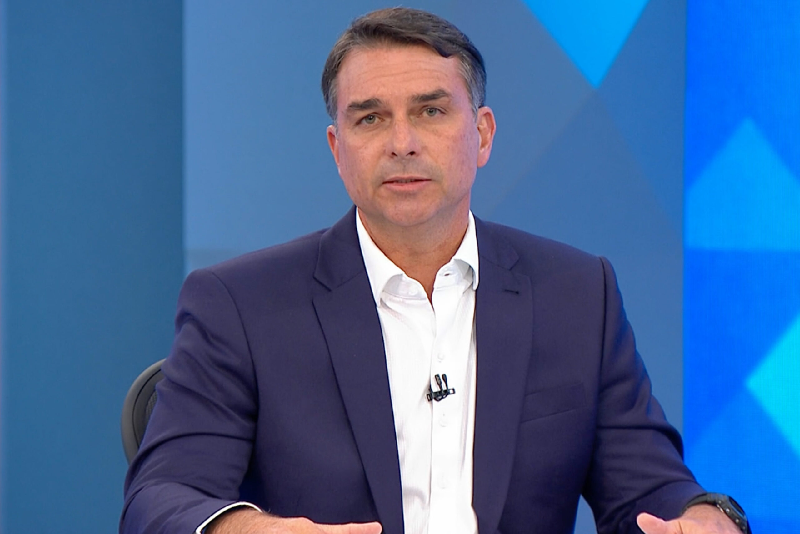 Flávio Bolsonaro revela convite a Cláudio Lottenberg para o Ministério da Saúde