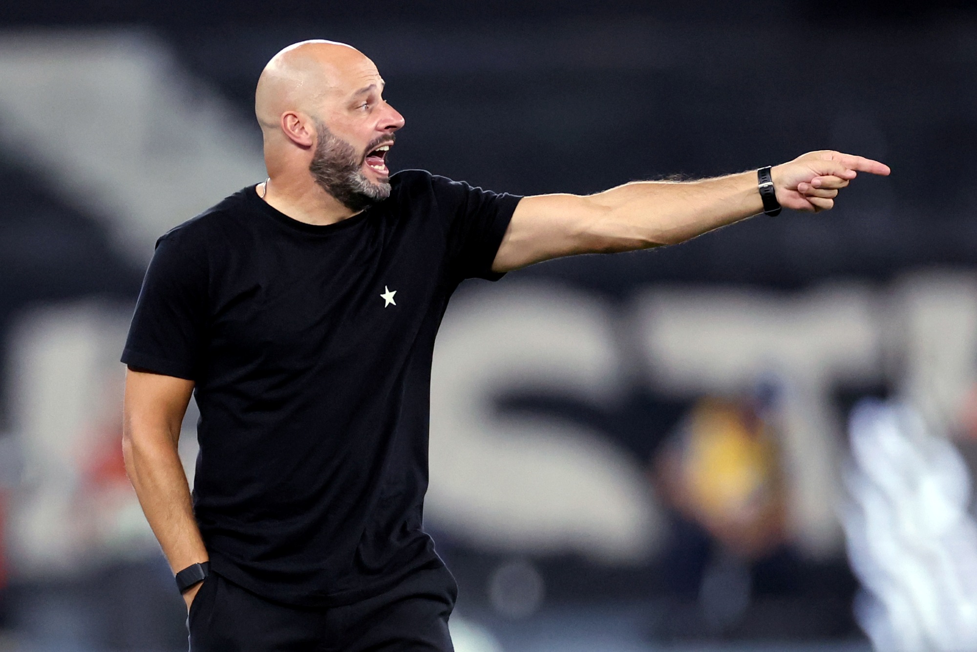 Treinador Franclim Carvalho critica a atuação do Botafogo no clássico