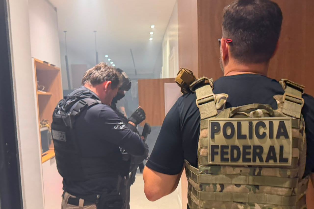 Operação da Polícia Federal desarticula esquema de tráfico na Amazônia