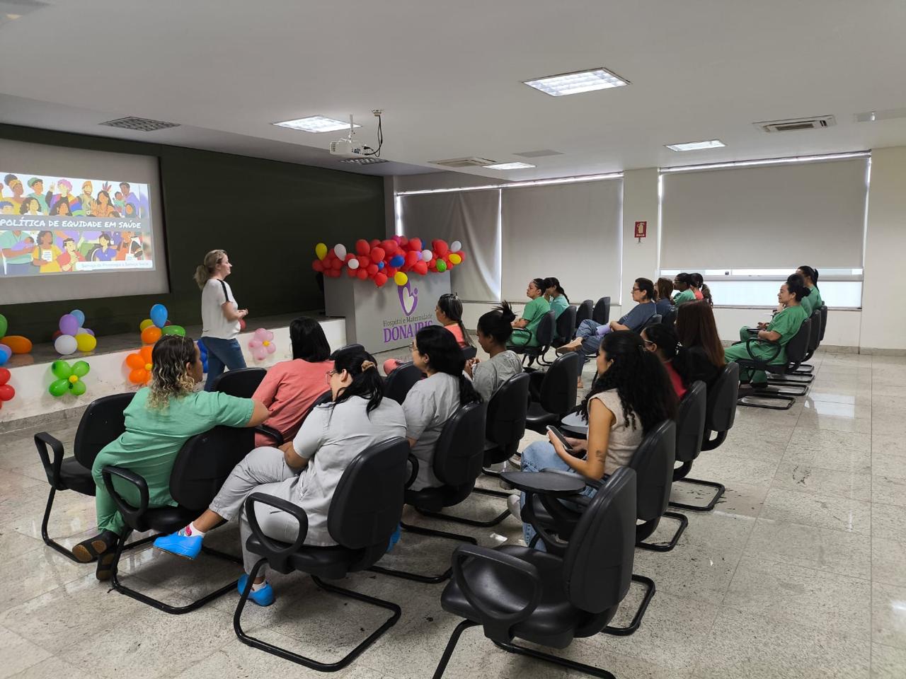 HMDI promove treinamento sobre equidade em saúde para colaboradores