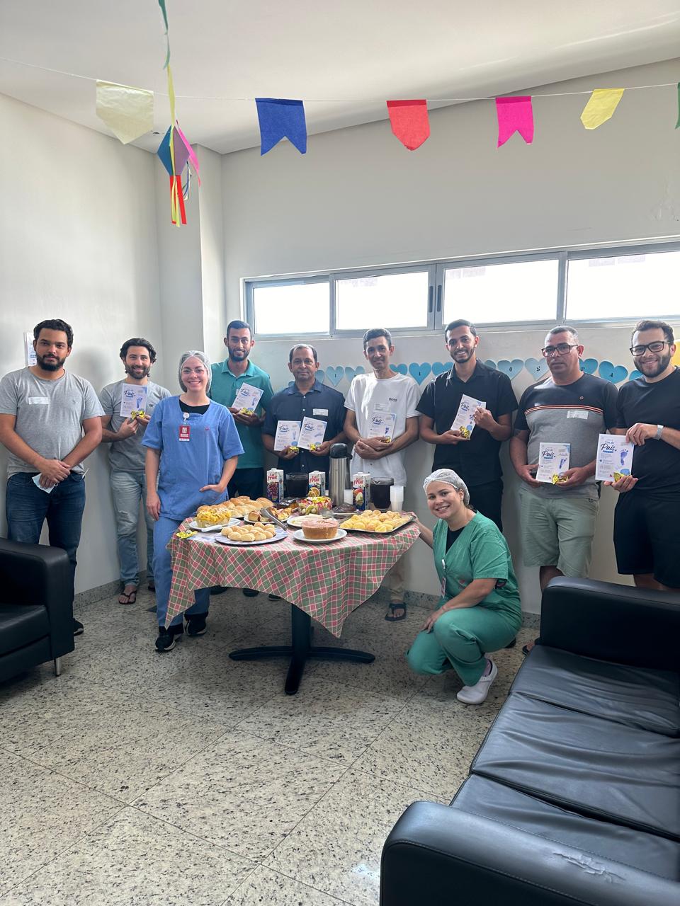 Hospital Célia Câmara presta homenagem a pais nas unidades neonatais