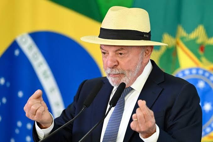 Lula promete enfrentar Congresso sobre emendas e critica fundo partidário em São Paulo