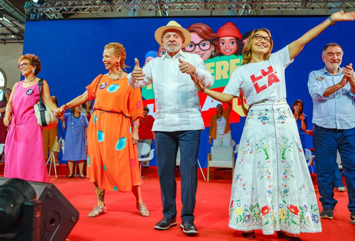 Lula defende o fim da escala 6x1 e maior presença feminina na política em BH