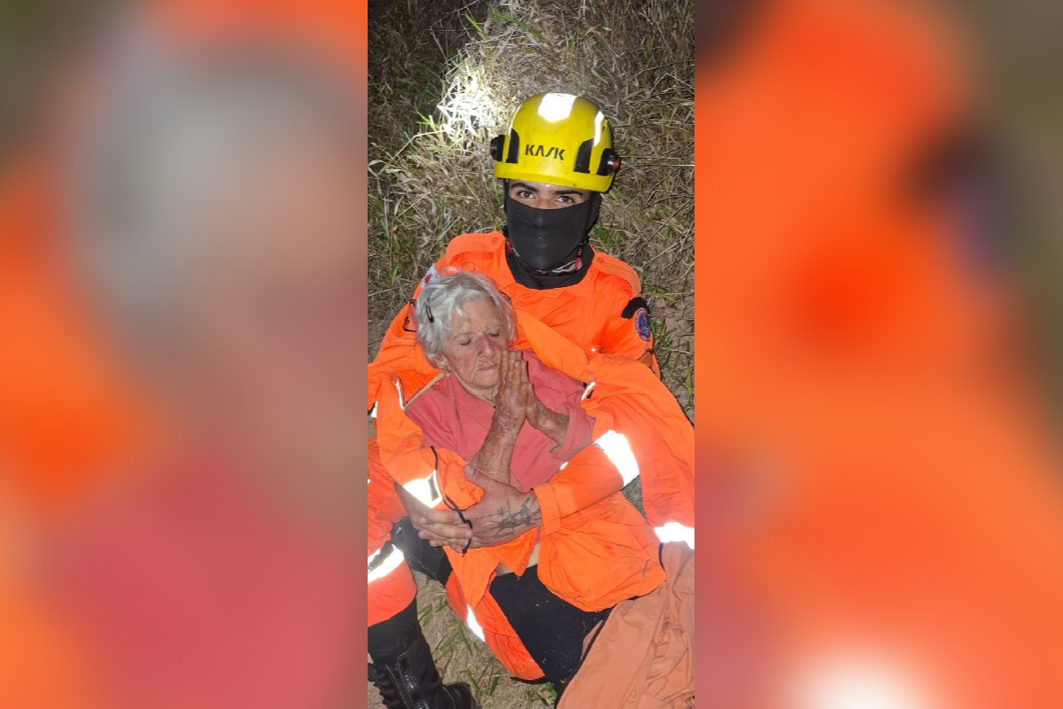 Bombeiros encontram idosa desaparecida em mata na cidade de Caeté