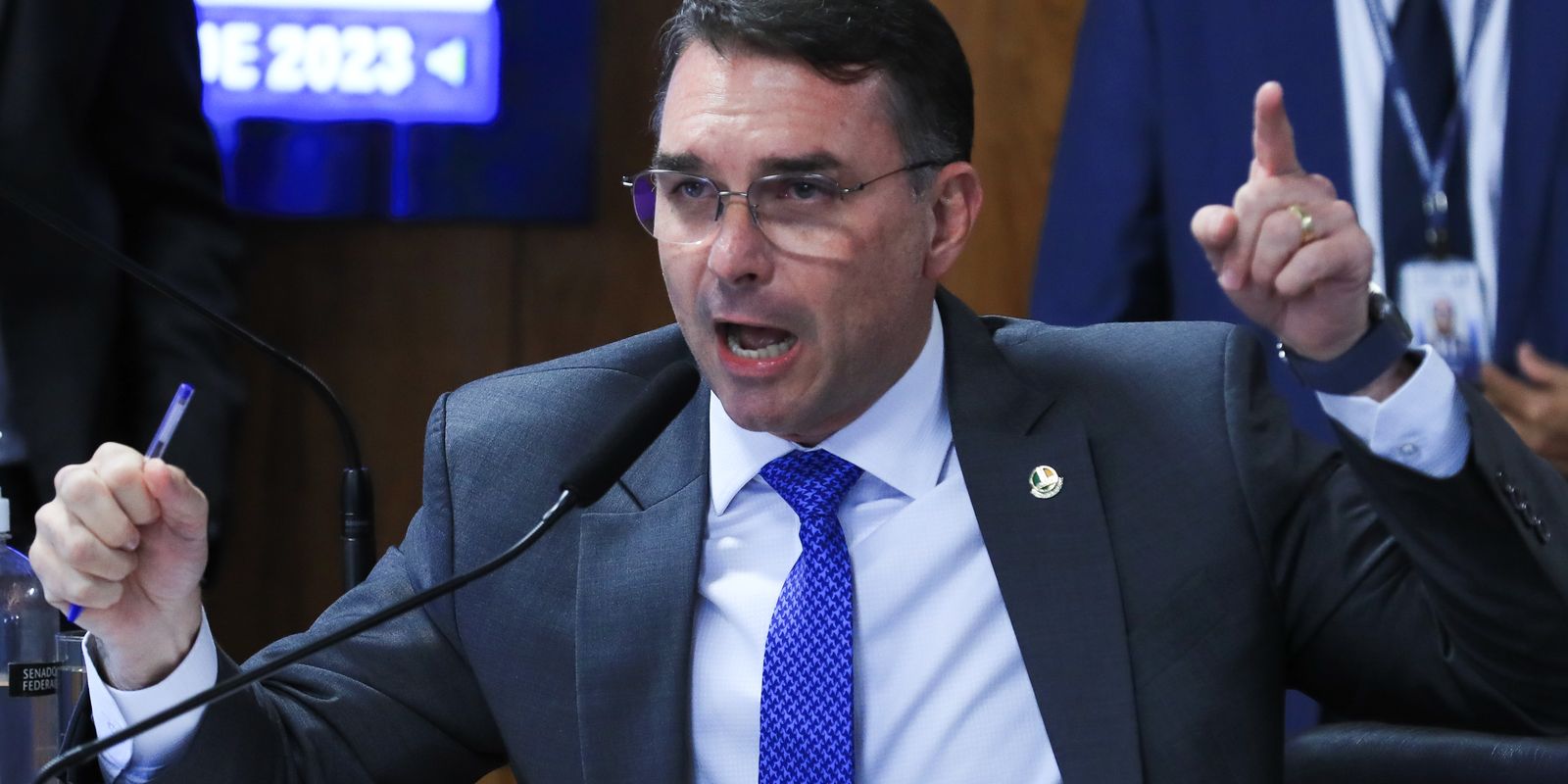 Missão protocola no TSE investigação sobre filiação falsa de Flávio ao partido