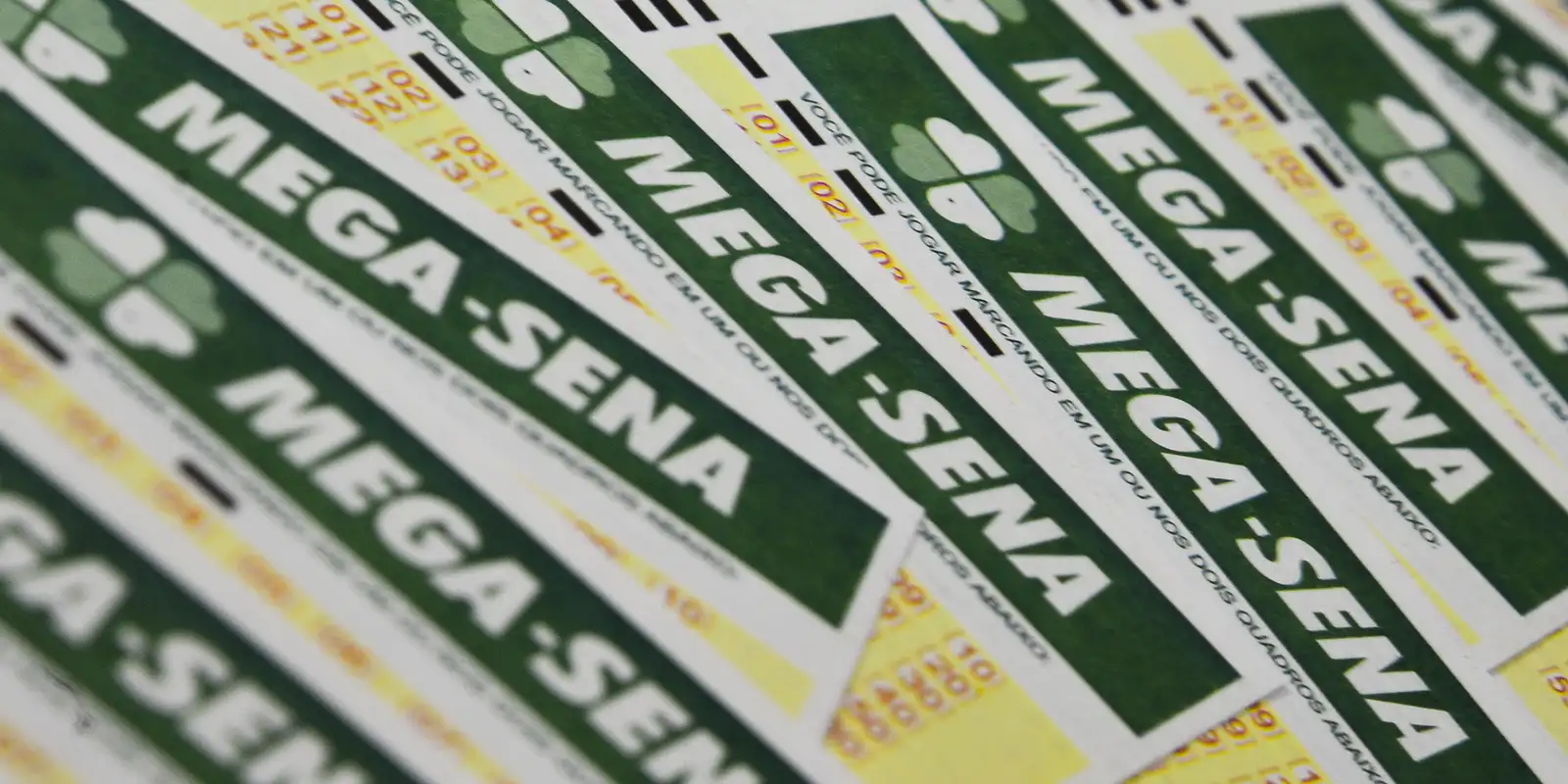 Mega-Sena acumula e prêmio dispara para R$ 165 milhões após sorteio