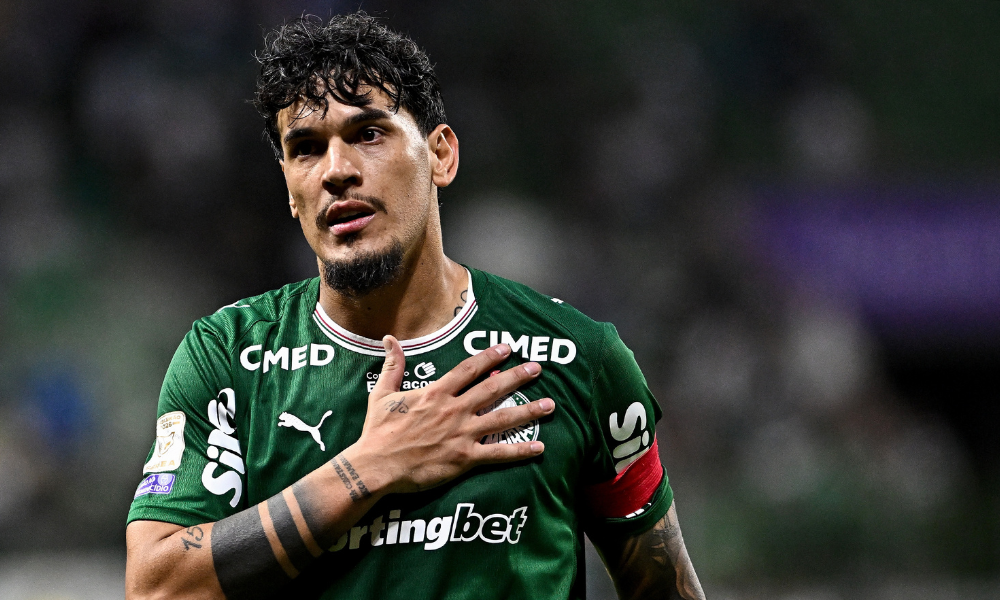 Palmeiras oficializa renovação de Gustavo Gómez até 2030 e avalia venda de Allan