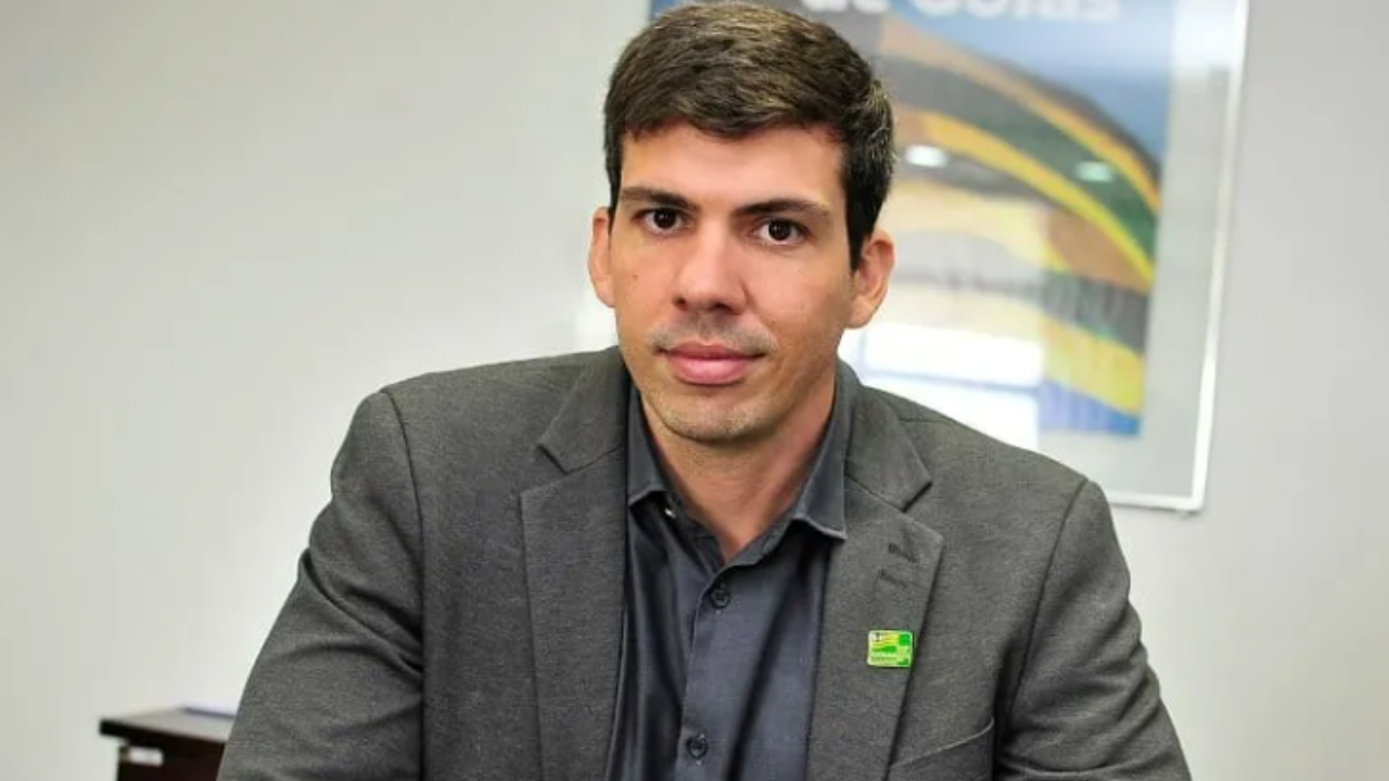 Pedro Sales desiste da candidatura a deputado federal e reorganiza chapa em Goiás