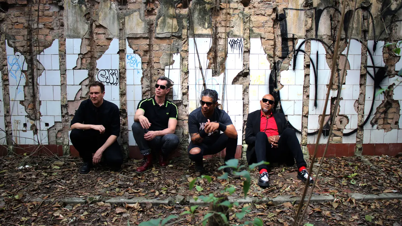 Plebe Rude relança O Concreto Já Rachou em vinil para celebrar quatro décadas