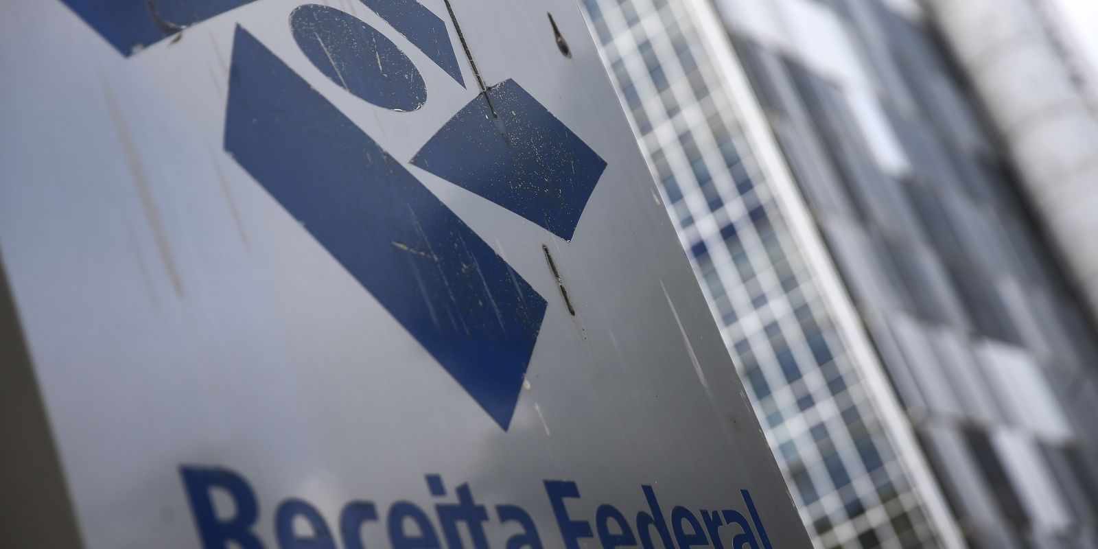 Receita paga o último lote da restituição do Imposto de Renda 2026 nesta segunda-feira