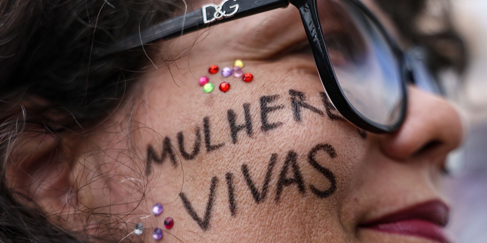 Rio de Janeiro ganha salas especiais em delegacias para mulheres vítimas de violência